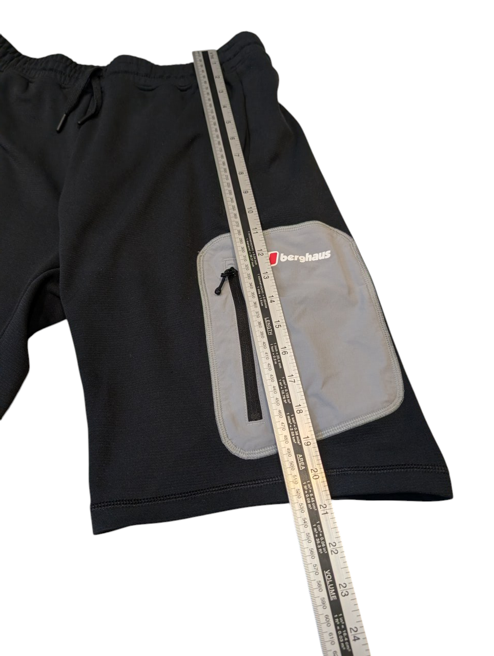 Mens Berghaus Size Medium Black Shorts