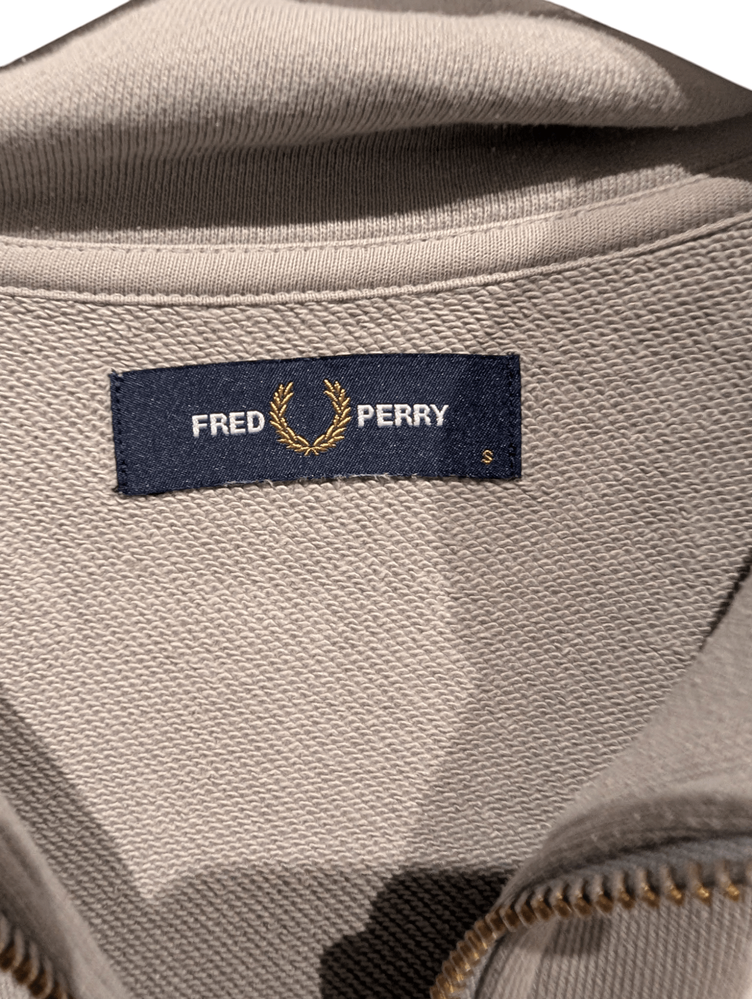 Fred Perry Grey Quarter Zip Sweatshirt Mens Jumper Embroidered Logo Size Small - REWEAR CLUB