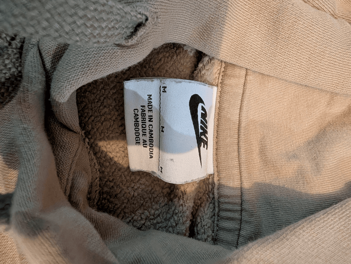 Nike Beige Jumper - Mens M - REWEAR CLUB