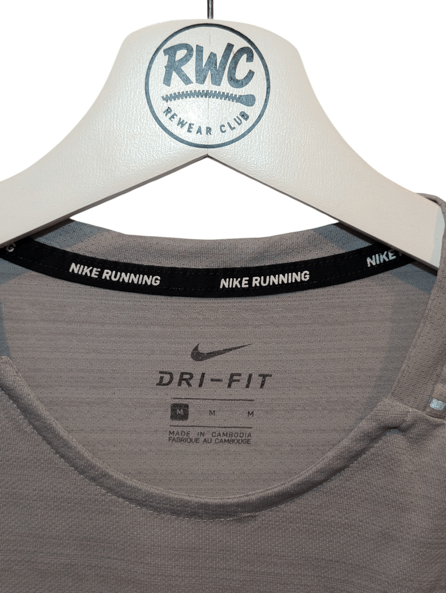 Nike Dri Fit Men's Running T-shirt Size Medium - REWEAR CLUB