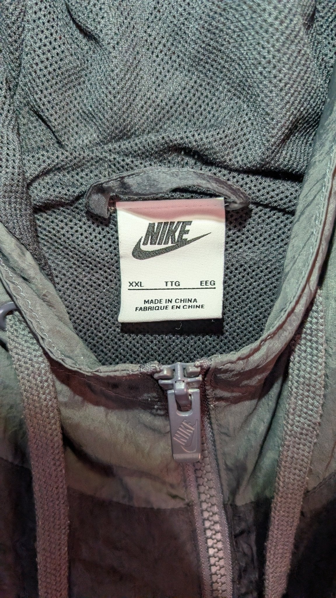 Nike Sports Windbreaker Black / Grey - REWEAR CLUB