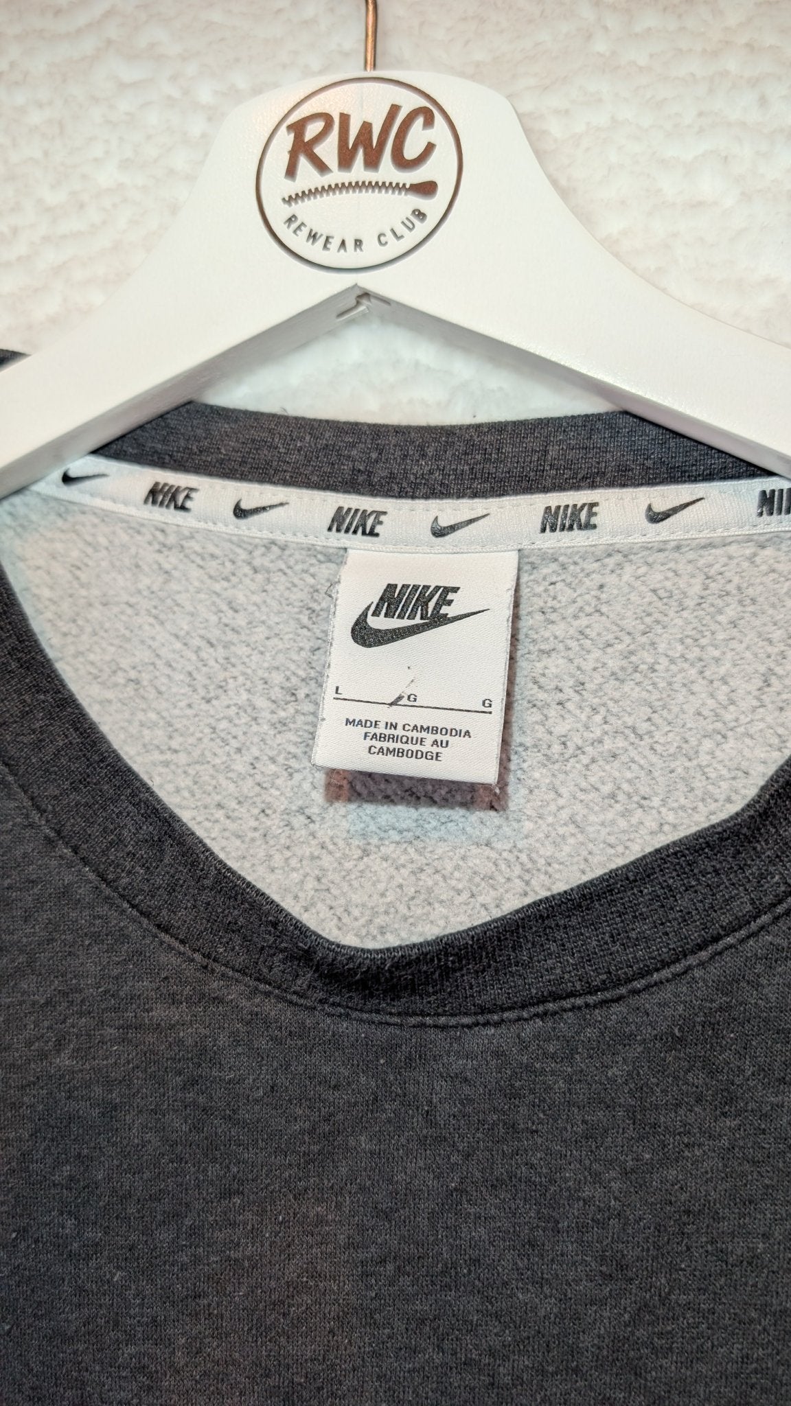 Nike Two Tone Logo Sweatshirt Grey / Black - REWEAR CLUB