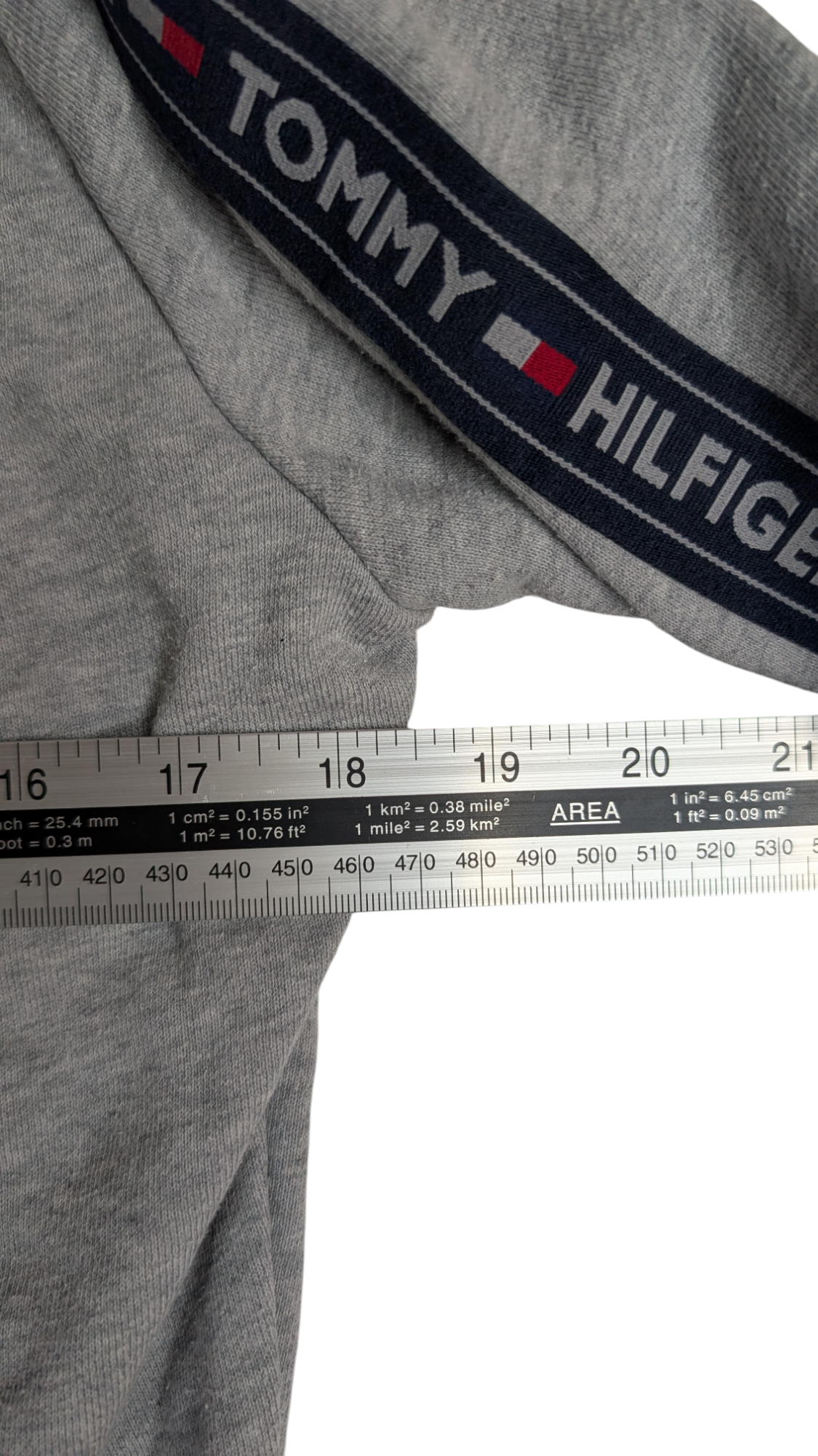 Tommy Hilfiger Men's Logo Taper Sleeve Jacket Size Small