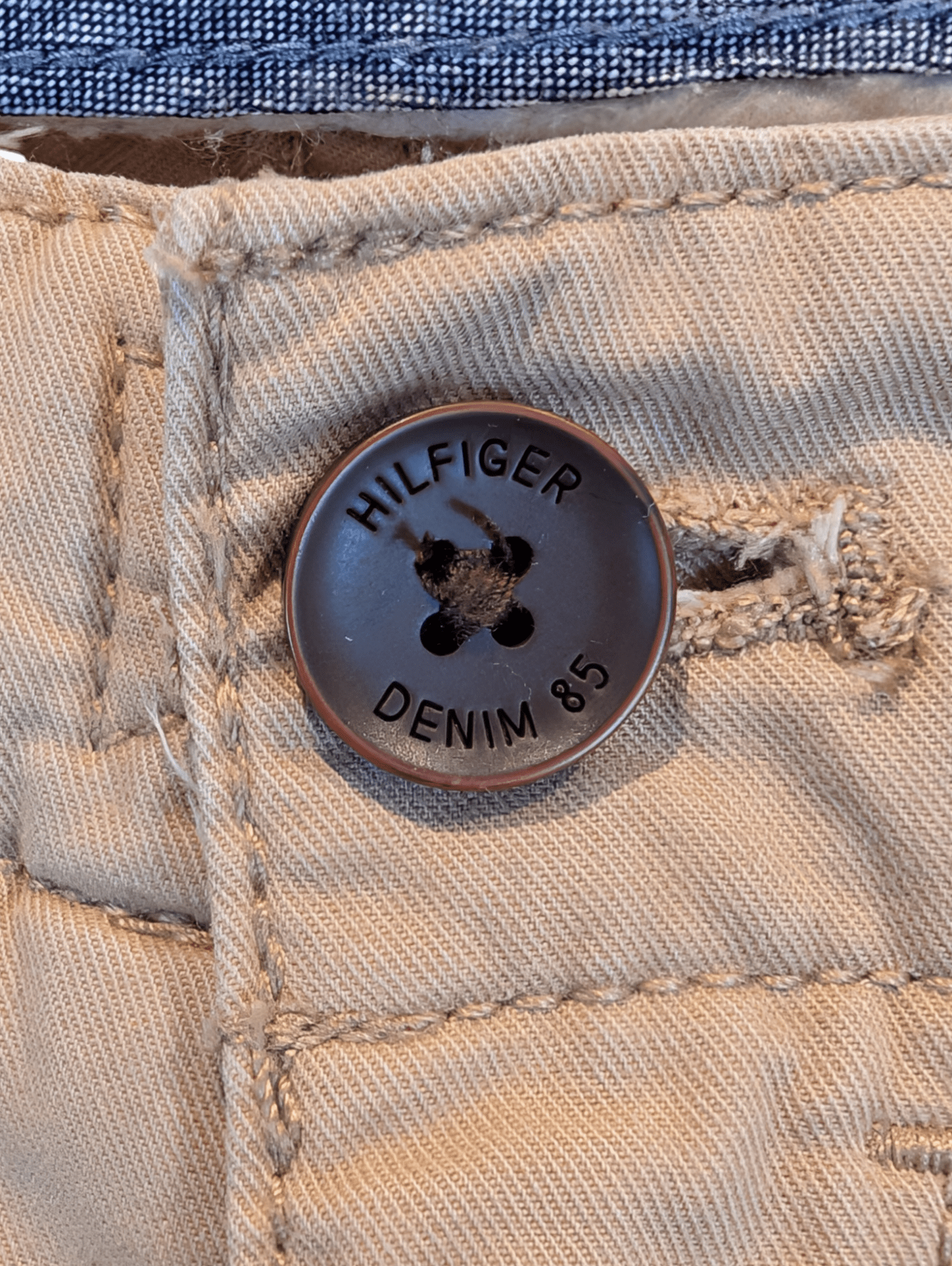 Tommy Hilfiger Men's Chino Shorts Beige W28 - REWEAR CLUB