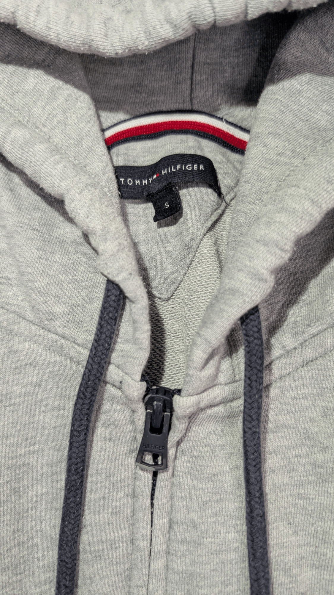 Tommy Hilfiger Men's Logo Taper Sleeve Jacket Size Small - REWEAR CLUB